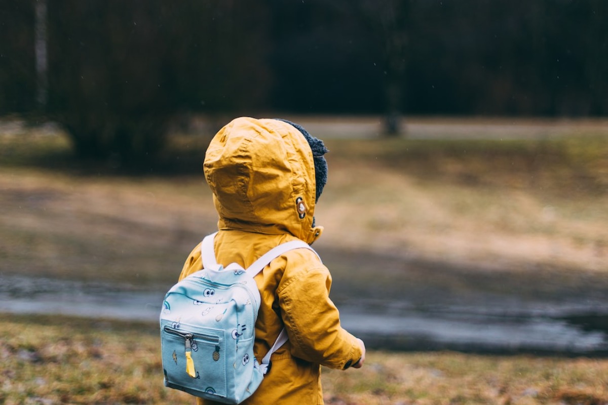 Titelbild zu „Zeitlose Kindermode für den Familienausflug“